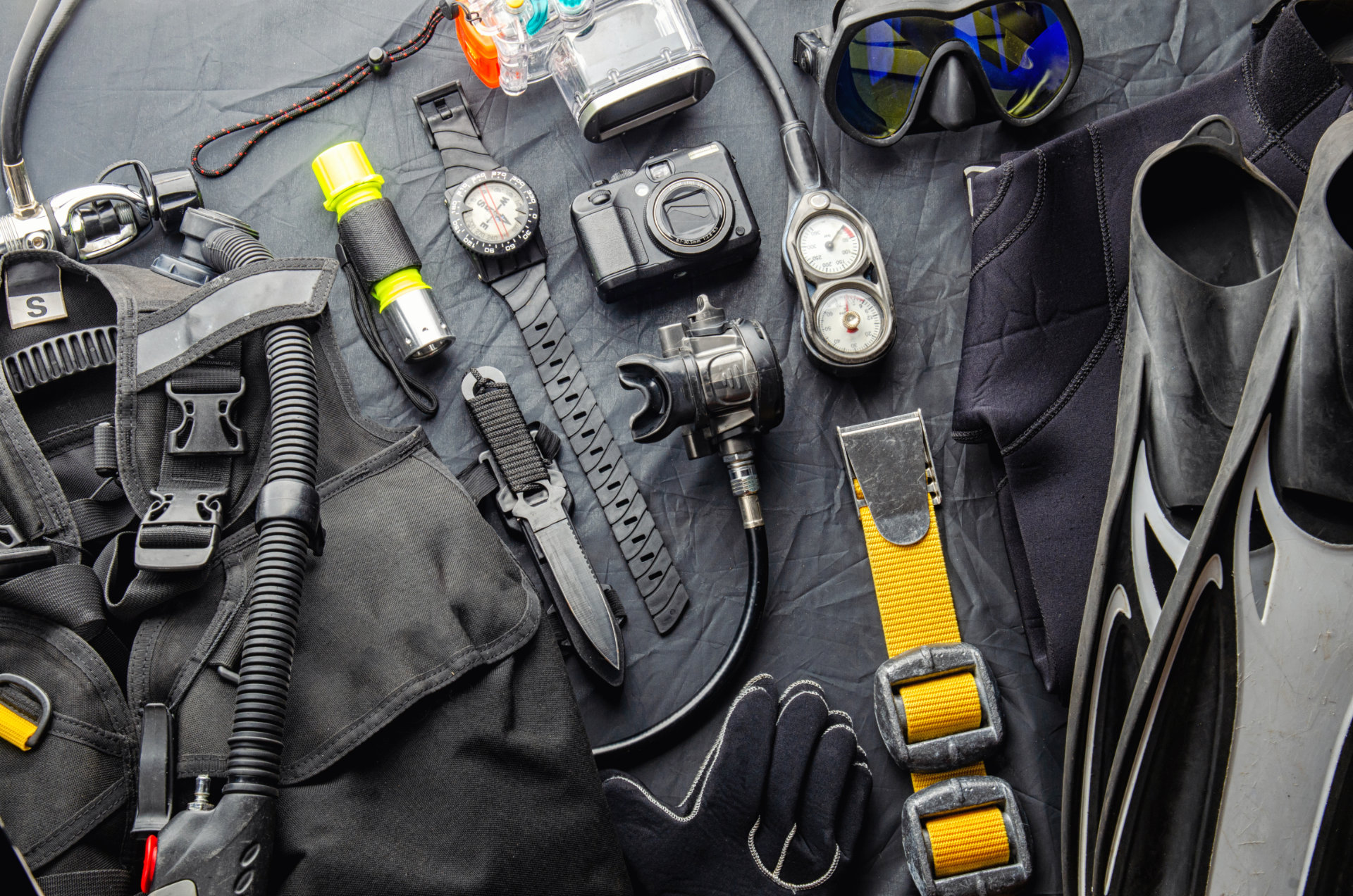 buy or rent scuba diving equipment