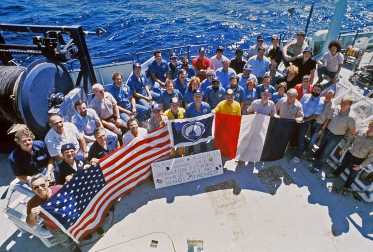The discovery team poses on the R/V Knorr. (© National Geographic Society/Woods Hole Oceanographic Institution)